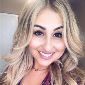 Meet your Posher, Campos